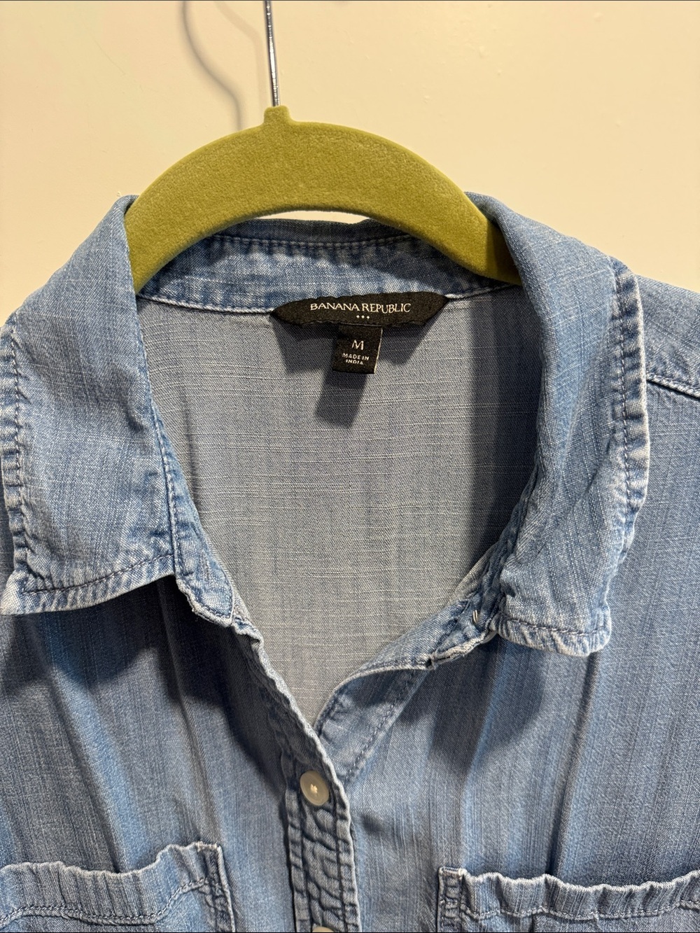 Banana Republic Chambray Shirt Medium - Picture 6 of 9